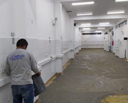 Instalación de piso vinilico antibacteriano para el sector salud